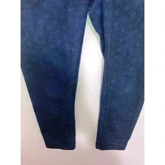 Lululemon Geometric Cropped Leggings Navy Size 4 - Picture 4 of 9